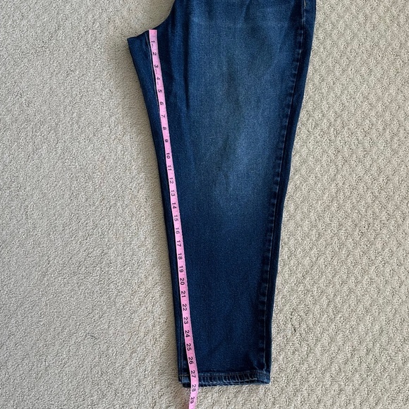 Lane Bryant Signature Fit Mid-Rise Boyfriend Jean Size 18 Classic Relaxed Fit - Picture 13 of 13